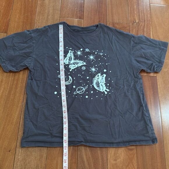 Shein Brown Short Sleeve Tees with Graphic Designs size M - Picture 5 of 5